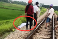 Vui chơi ở khu vực đường sắt, nữ sinh bị tàu tông tử vong