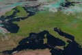 Ảnh vệ tinh cho thấy châu Âu đang bị thiêu đốt trong đợt nắng nóng kỷ lục