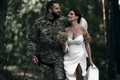 Nữ xạ thủ Ukraine tổ chức đám cưới ngay tại tiền tuyến