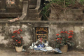 Hà Nội: Truy tìm đối tượng đập phá hơn 40 ngôi mộ 