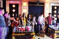 Hà Nội: Đột kích quán karaoke, bắt giữ nhóm đối tượng đang “thác loạn“