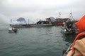 Tàu du lịch chở nhiều người bốc cháy ngùn ngụt trên vịnh Hạ Long