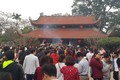 Ảnh: Hàng nghìn người đổ về đền thờ Danh y Tuệ Tĩnh cầu sức khỏe