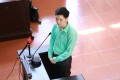 Vì sao bác sĩ Hoàng Công Lương dùng quyền im lặng trước tòa?