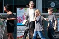 Angeline Jolie vui vẻ đi mua sắm sau căng thẳng với Brad Pitt
