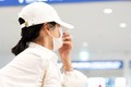 Song Hye Kyo che kín mặt đi du lịch một mình trước ngày ly hôn