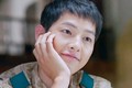 Song Joong Ki thân mật với một cô gái trẻ, có tình mới hậu ly hôn?