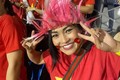 Phương Thanh vạ vật ở sân bay Philippines vẫn phấn khích vì Việt Nam chiến thắng