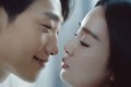 Kim Tae Hee và Bi Rain lộ cảnh "giường chiếu" sau 3 năm kết hôn