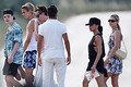 Gia đình Beckham và con dâu tương lai đi nghỉ dưỡng ở Italy