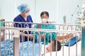 Tình hình sức khỏe bé trai bị xe cán “đủ tiền mới cấp cứu”