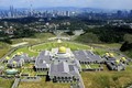 Dinh thự dát vàng gây choáng của Quốc vương Brunei