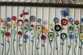 Những tác phẩm hoa tái chế trang trí vườn