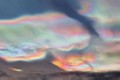 Đám mây cầu vồng cực hiếm xuất hiện trên bầu trời Bắc Cực 
