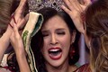 Khoảnh khắc Hoa hậu Philippines xúc động lên ngôi HH Trái đất