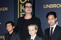 Brad Pitt mất ngủ vì sợ Angelina Jolie cấm gặp con