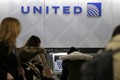 United Airlines thay đổi chính sách đặt chỗ cho phi hành đoàn