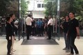 Video: Hàng trăm người ùa vào Apple Store Singapore mua iPhone XS