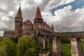 Câu chuyện rùng rợn về lâu đài ma cà rồng ở Transylvania