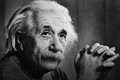 Bài học tuyệt vời sau thói quen của thiên tài Albert Einstein