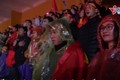 Video: CĐV hát quốc ca trong mưa rét cổ vũ ĐTVN
