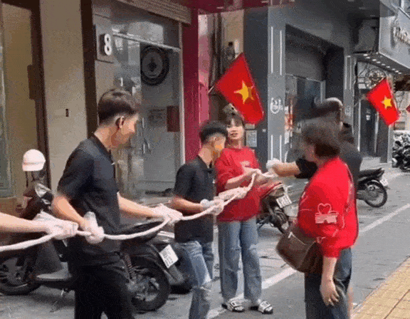 Lòng se điếu dài 40m: Chủ quán chưa chứng minh nguồn gốc bộ lòng