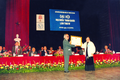Kỷ niệm nhận Huân chương Hạng nhất tại Đại hội đại biểu toàn quốc lần thứ IV Liên hiệp Hội Việt Nam