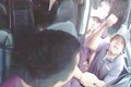 Tạm giữ 3 người vụ chặn xe hành hung tài xế ở Quảng Ninh