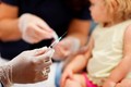 4 học sinh nhập viện sau khi tiêm vắc xin sởi - rubella