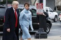 Bà Melania Trump mặc giống Jackie Kennedy ngày chồng nhậm chức 