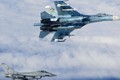 Cận cảnh tiêm kích Anh “nhọc nhằn” chặn 7 máy bay Nga