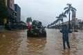 HQND Việt Nam điều tàu, xe thiết giáp giúp dân Quảng Ninh