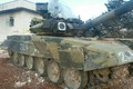 Khoảnh khắc đau lòng với xe tăng T-90 ở Syria