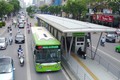 Giờ cao điểm, BRT Hà Nội đông nhưng không quá tải