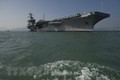 Đoàn cán bộ liên ngành Việt Nam thăm tàu sân bay USS Carl Vinson