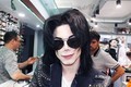 Người đàn ông mạnh tay chi 700 triệu đồng để giống Michael Jackson