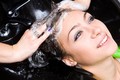 8 thói quen gây rụng tóc rất nhiều người mắc