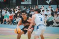 Học sinh Hà Nội chơi bóng rổ gây quỹ giúp trẻ bị bệnh bẩm sinh