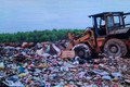 Nguy cơ của núi rác nhựa khổng lồ quanh làng nghề tái chế