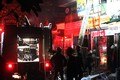 Hiện trường vụ cháy nhà dữ dội trên phố Lạc Nghiệp, Hà Nội