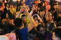 Hàng trăm người chèn ép, giành giật lộc chùa Phúc Khánh