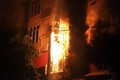 Cháy quán massage ở Hà Nội, dân hát chạy tán loạn