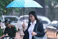Người dân đội mưa lớn đến viếng Chủ tịch nước Trần Đại Quang