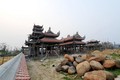 Cận cảnh khu lăng mộ khủng xây trên đất trồng lúa ở Hà Tĩnh