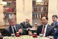 Bộ trưởng Ngoại giao Việt Nam mời Ngoại trưởng Mỹ cà phê phố cổ Hà Nội