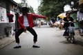 Cuộc sống mưu sinh của chàng trai đóng giả Michael Jackson 