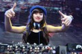 Nữ DJ Việt khoe sắc bên bàn mix làm điên đảo dân mạng