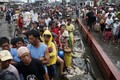 Đoàn xe chở hàng cứu trợ ở Philippines bị tấn công