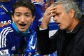 Con trai HLV Mourinho vô tình “chơi khăm” bố 