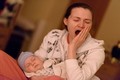 10 cách đối phó với những triệu chứng mệt mỏi, thiếu ngủ sau sinh